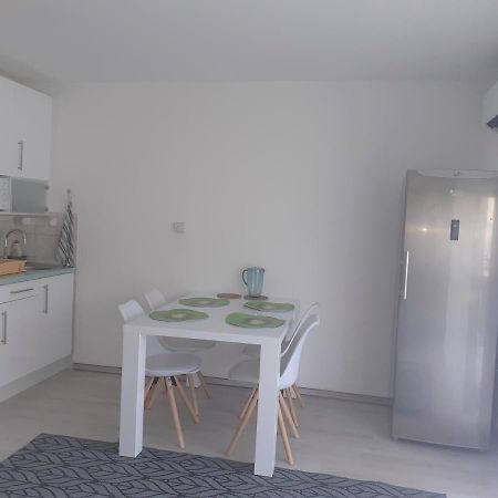 Ferienwohnung Liliom Apartman Hévíz Exterior foto