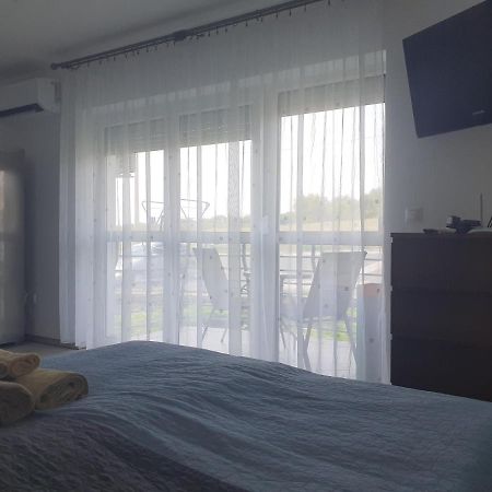 Ferienwohnung Liliom Apartman Hévíz Exterior foto