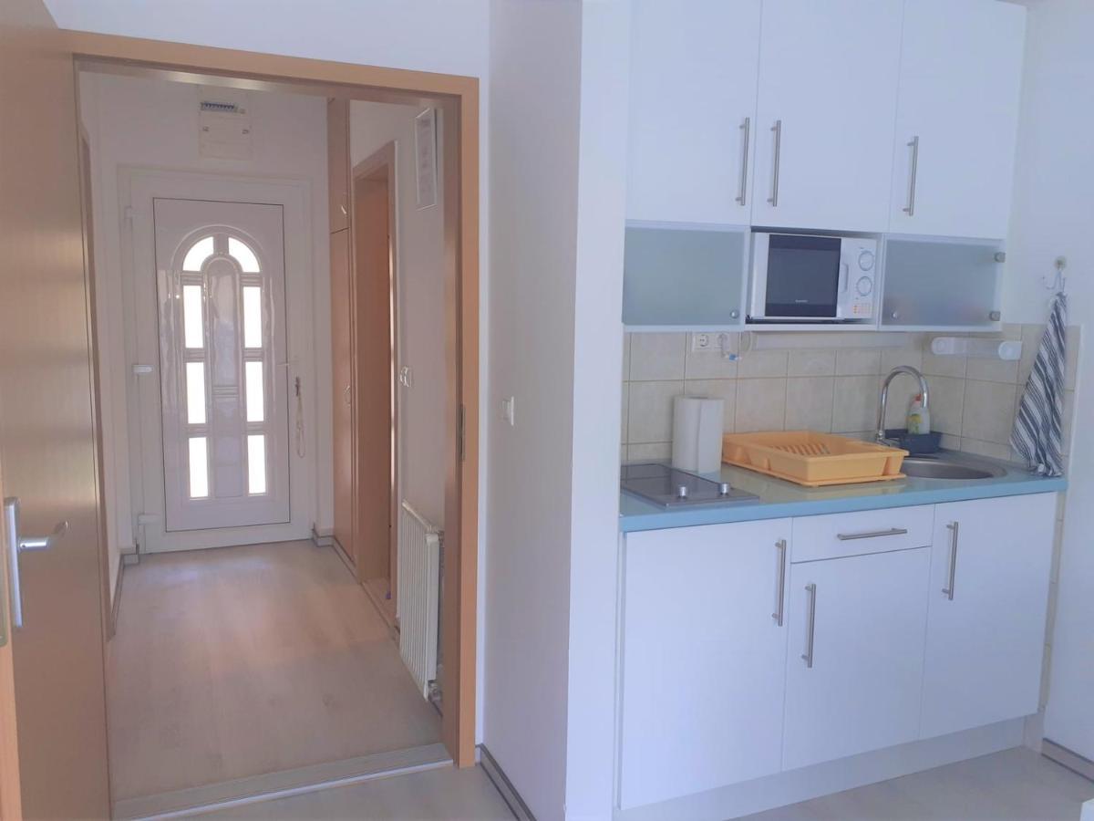 Ferienwohnung Liliom Apartman Hévíz Exterior foto