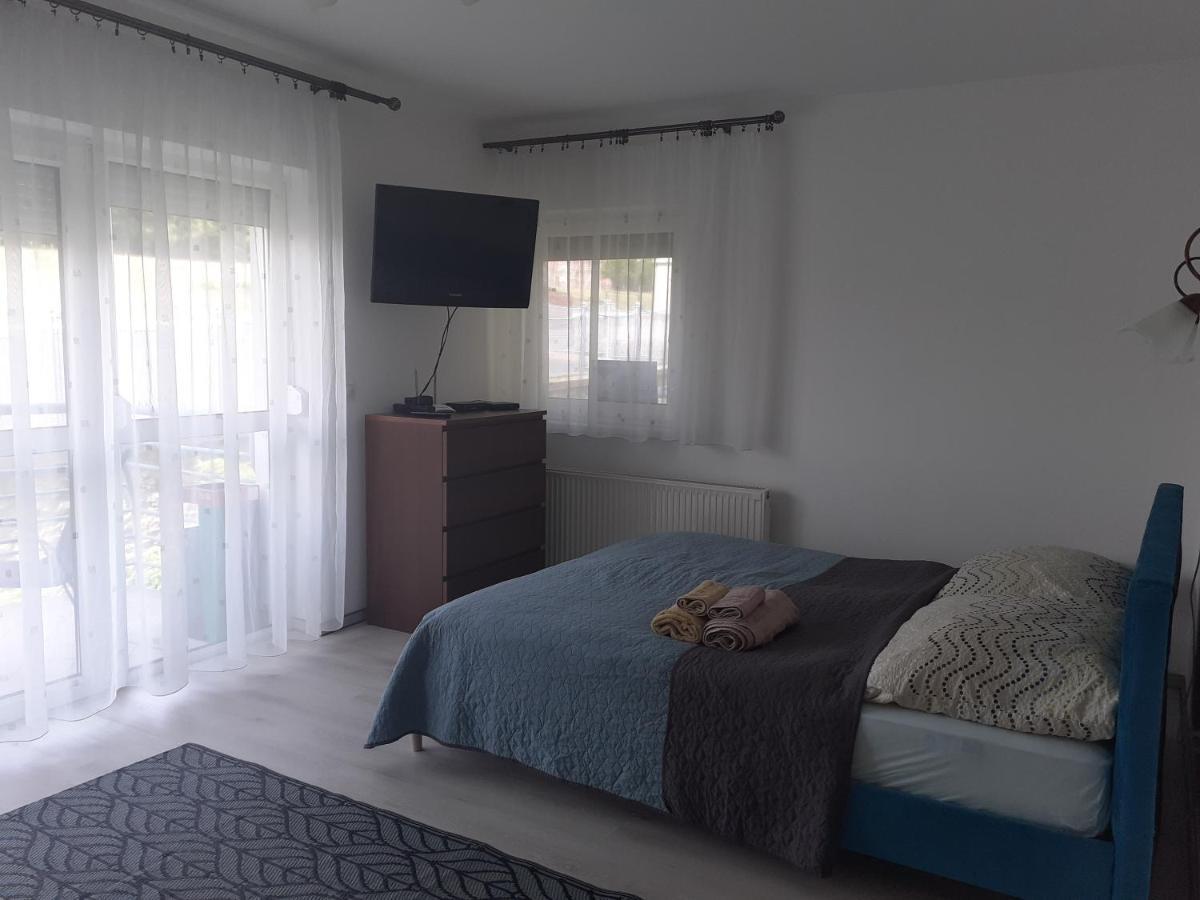 Ferienwohnung Liliom Apartman Hévíz Exterior foto