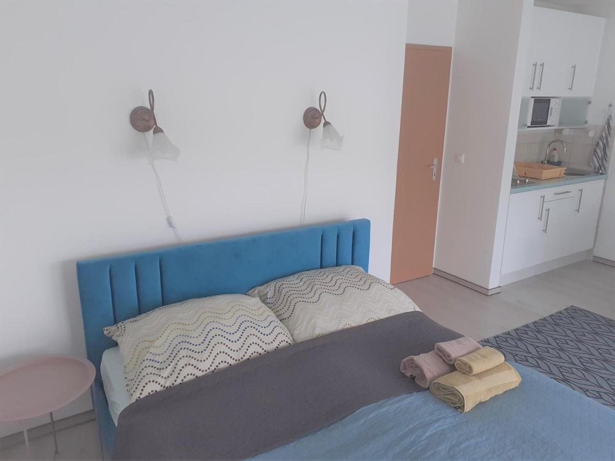 Ferienwohnung Liliom Apartman Hévíz Exterior foto