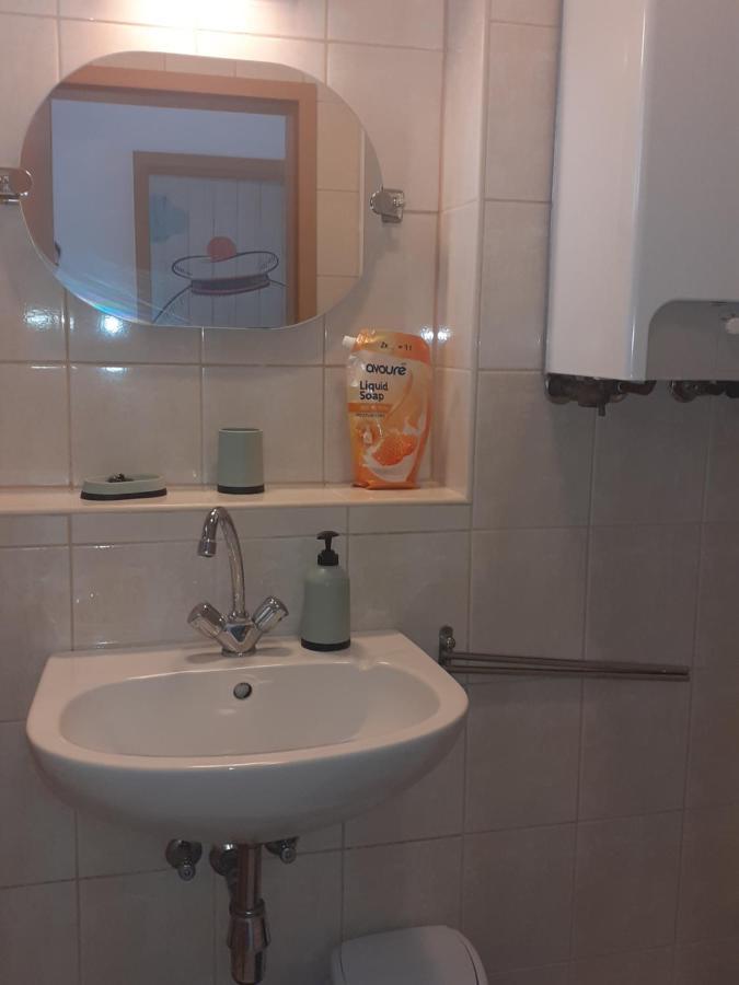 Ferienwohnung Liliom Apartman Hévíz Exterior foto