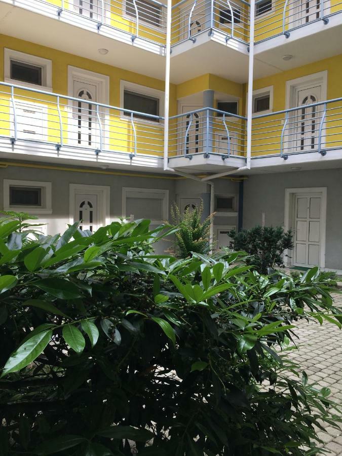 Ferienwohnung Liliom Apartman Hévíz Exterior foto