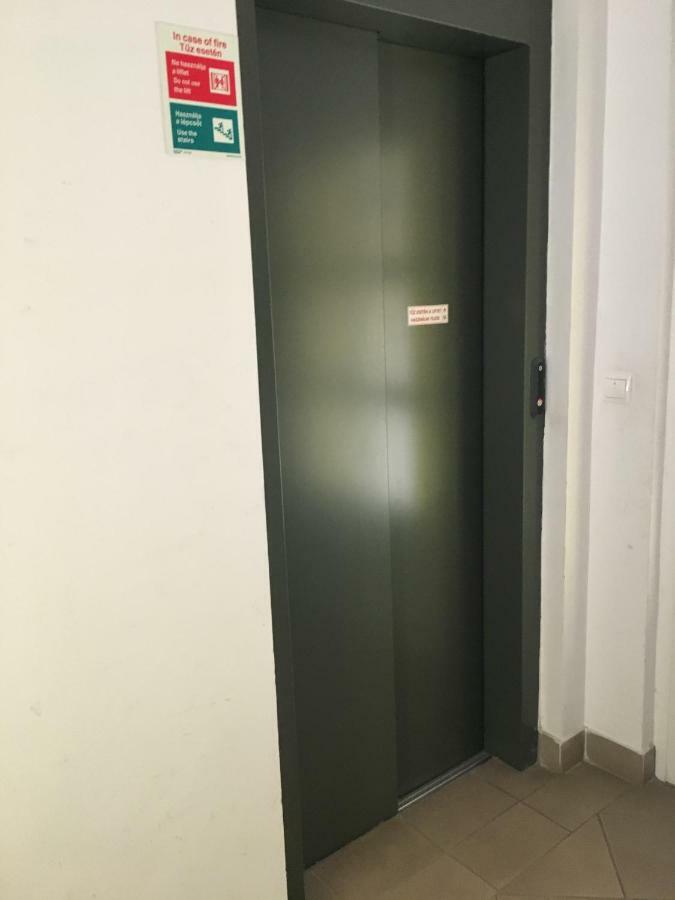 Ferienwohnung Liliom Apartman Hévíz Exterior foto