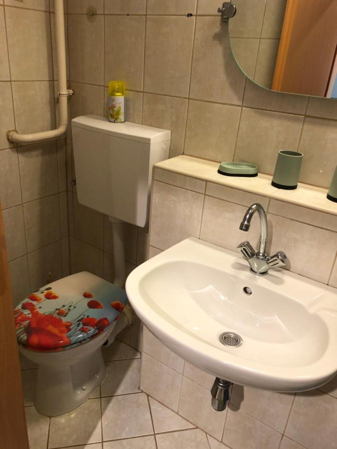 Ferienwohnung Liliom Apartman Hévíz Exterior foto
